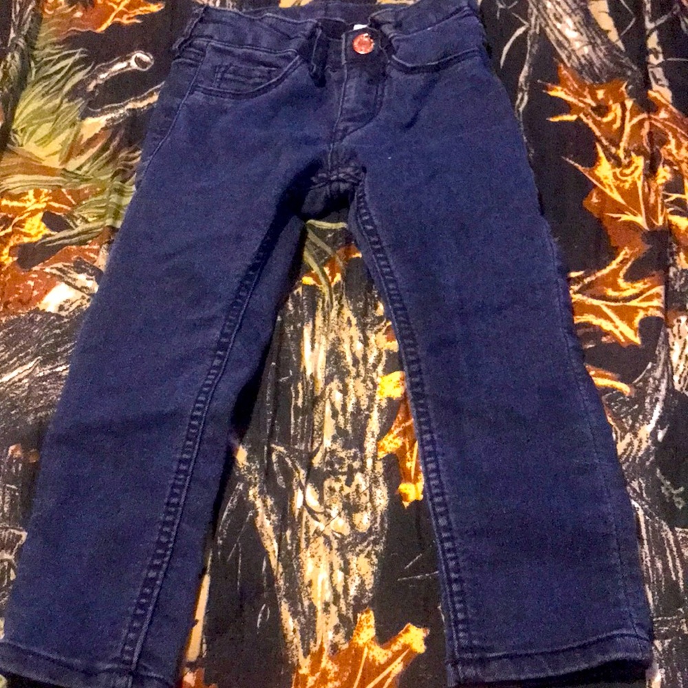 Size 2t skinny fit blue jeans